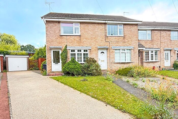 2 Bedroom End Of Terrace House For Sale In Sherwood Drive, Harrogate, HG2