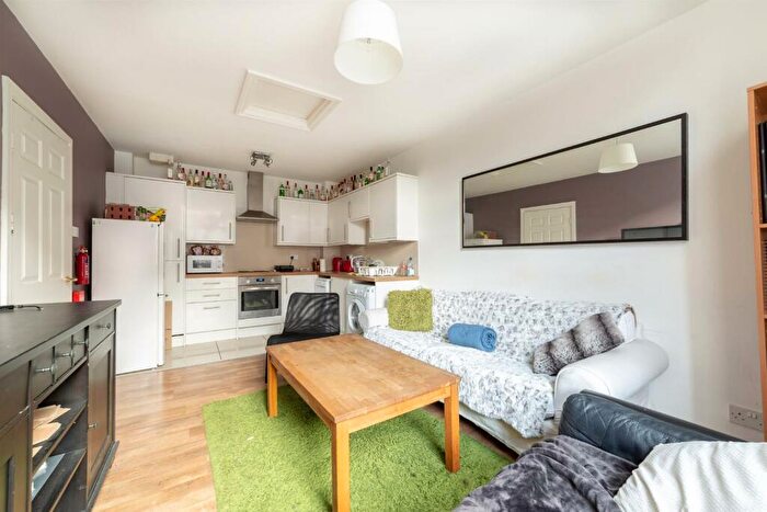 2 Bedroom Apartment To Rent In £pppw - The Gatehouse, St Andrews Street, City Centre, NE1