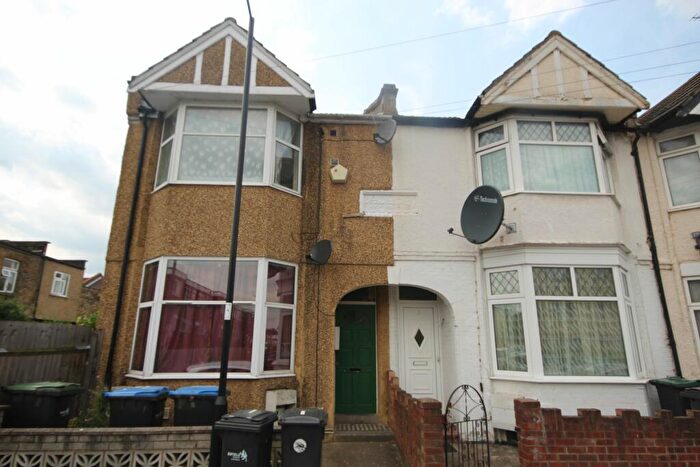 1 Bedroom Flat To Rent In Flat, Chichester Road, London, N9