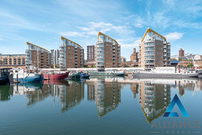 2 Bedroom Flat For Sale In Basin Approach, Limehouse, London, E14