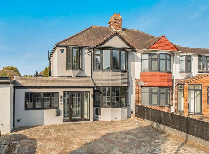 4 Bedroom Semi-Detached House For Sale In Green Lane, New Eltham, SE9