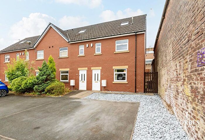 4 Bedroom End Of Terrace House For Sale In Garden Mews, Wood Street, Darwen, BB3