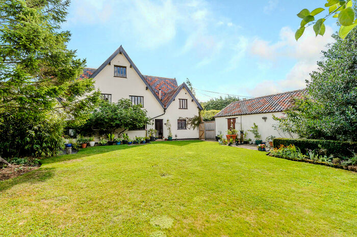 6 Bedroom Detached House For Sale In Withersdale Road, Mendham, Harleston, IP20