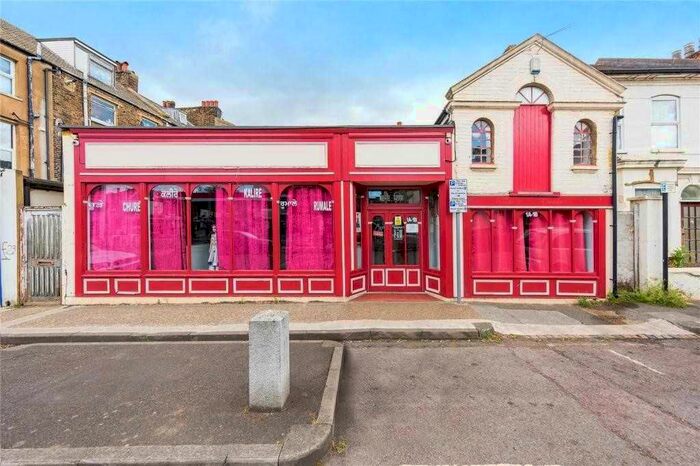 3 Bedroom Flat To Rent In Wellington Street, Gravesend, DA12