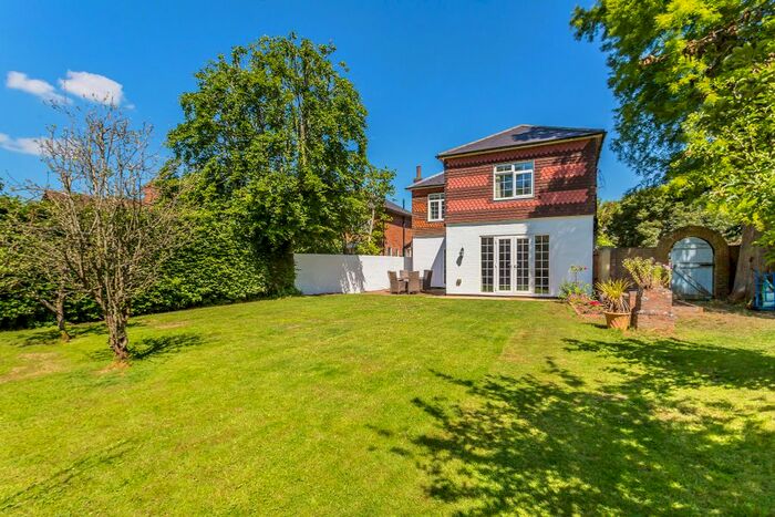 5 Bedroom Detached House To Rent In Ref: Se - The Street, Charlwood, RH6