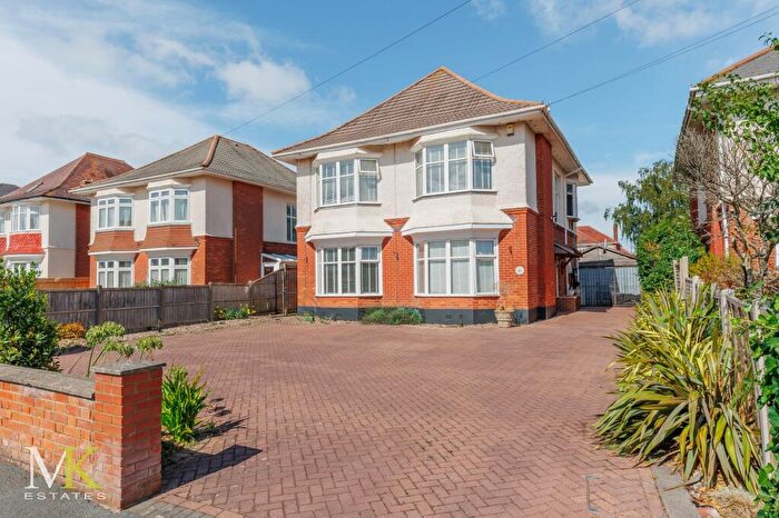 5 Bedroom Detached House For Sale In Lowther Road, Bournemouth, BH8