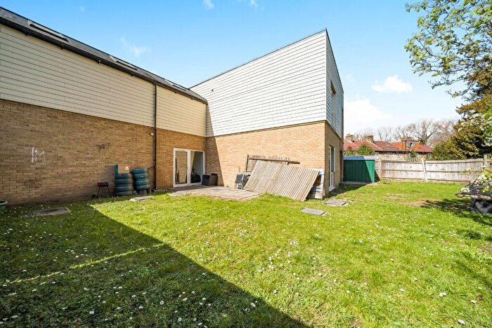 1 Bedroom Apartment For Sale In Bazalgette House, Arbuthnot Road, Morden, Surrey, SM4