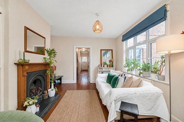 4 Bedroom Flat For Sale In Strickland Row, Earlsfield, London, SW18