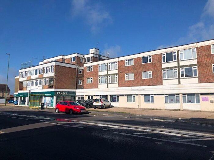 2 Bedroom Flat To Rent In Brighton Road, Lancing, BN15