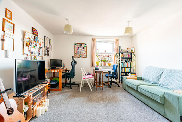 1 Bedroom Flat For Sale In Gillham House, Bishopston, Bristol, BS7