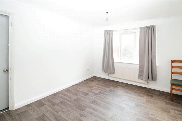 1 Bedroom Property To Rent In Old Lodge Lane, Purley, CR8