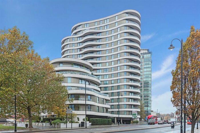 3 Bedroom Flat To Rent In Riverwalk, Millbank, Westminster, London, SW1P