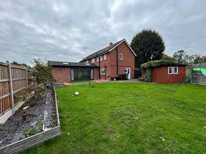 3 Bedroom Semi Detached House For Sale In Beech Road, East Malling, West Malling, ME19