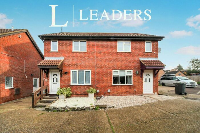 3 Bedroom Semi-Detached House To Rent In Fieldfare Green, Luton, LU4