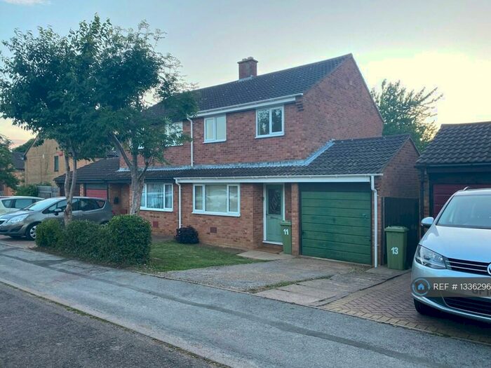 3 Bedroom Semi-Detached House To Rent In Edrich Avenue, Milton Keynes, MK6