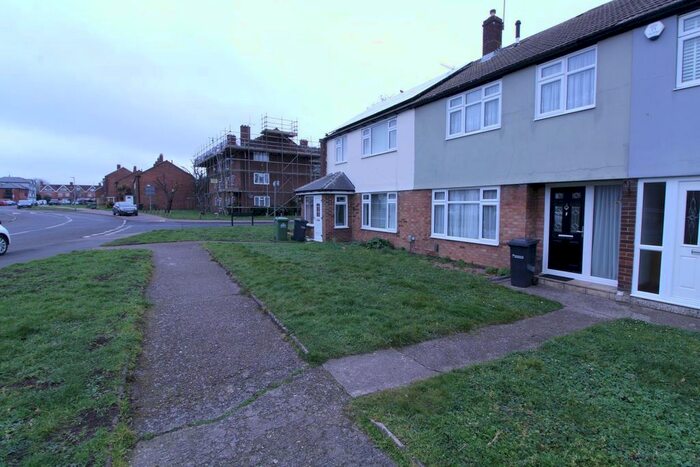 3 Bedroom Property To Rent In Russells Ride, Cheshunt, Waltham Cross, EN8