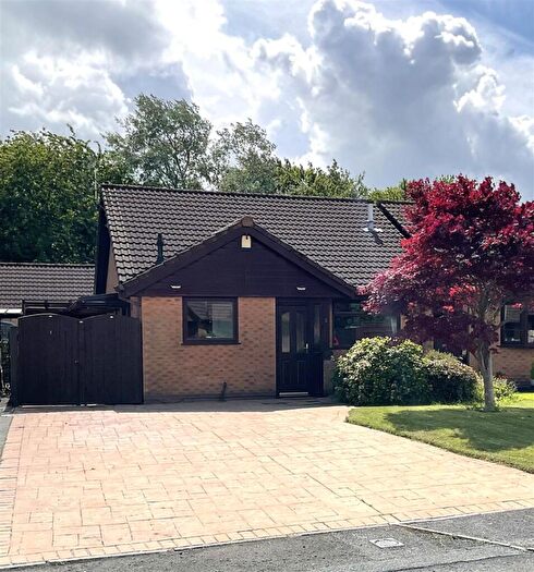 2 Bedroom Detached Bungalow For Sale In Charlock Avenue, Westhoughton, Bolton, BL5