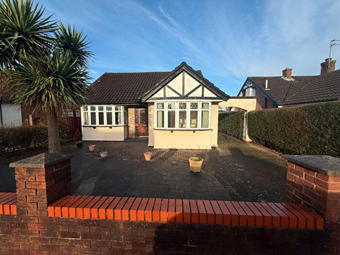 2 Bedroom Detached Bungalow For Sale In Deyes Lane, Maghull, L31