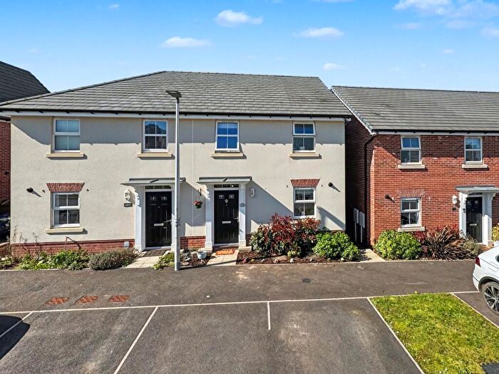 3 Bedroom Semi-Detached House For Sale In Moore Drive, Tiverton, EX16