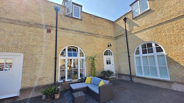 2 Bedroom Terraced House To Rent In Stanmer Village, Brighton, BN1