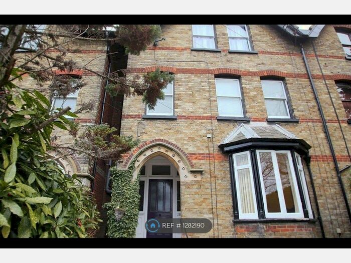 2 Bedroom Flat To Rent In Old Dover Road, Canterbury CT1