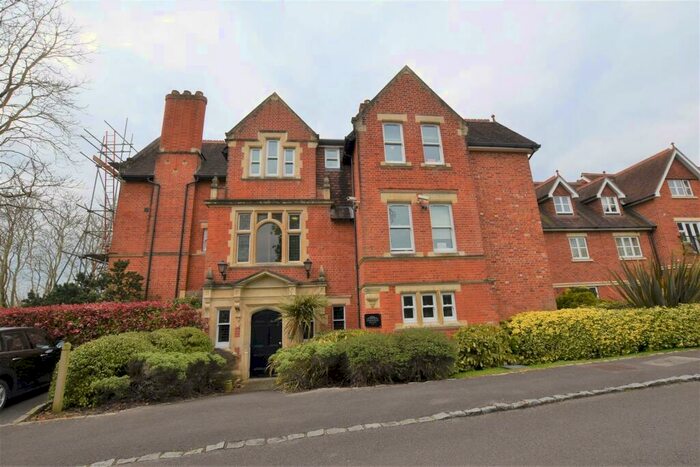 2 Bedroom Flat To Rent In Upcross House, RG1