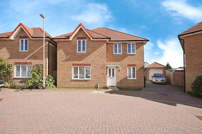 4 Bedroom Detached House For Sale In Rhondda Vale, Aylesham, Canterbury, CT3