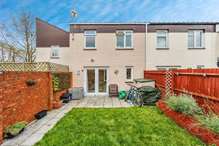 3 Bedroom Terraced House For Sale In Mercer Way, Romsey, SO51