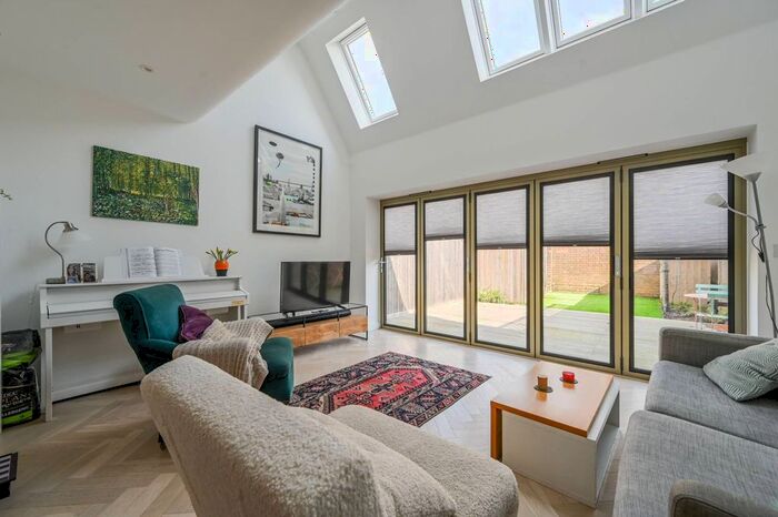 3 Bedroom Terraced House To Rent In Apple Tree Road, Tottenham, London, N17