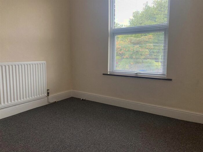 4 Bedroom Flat To Rent In Spenser Road, Bedford MK40