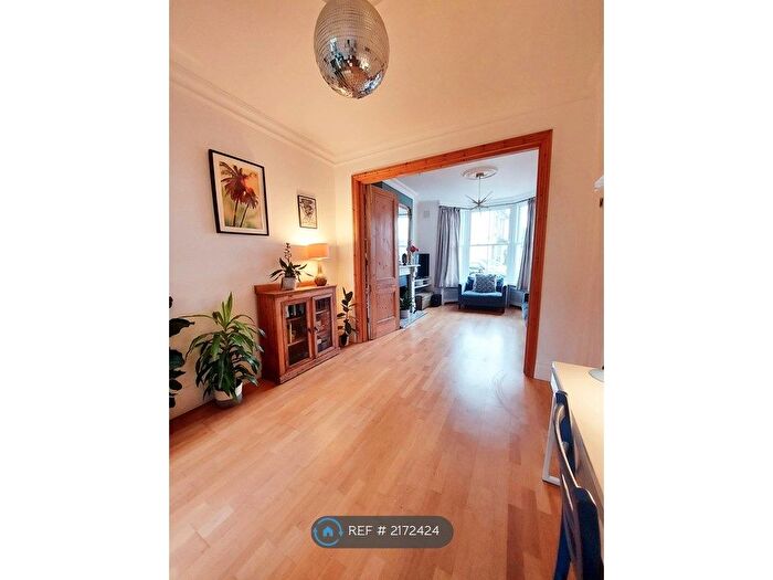 3 Bedroom Terraced House To Rent In Fairlawn Park, London, SE26