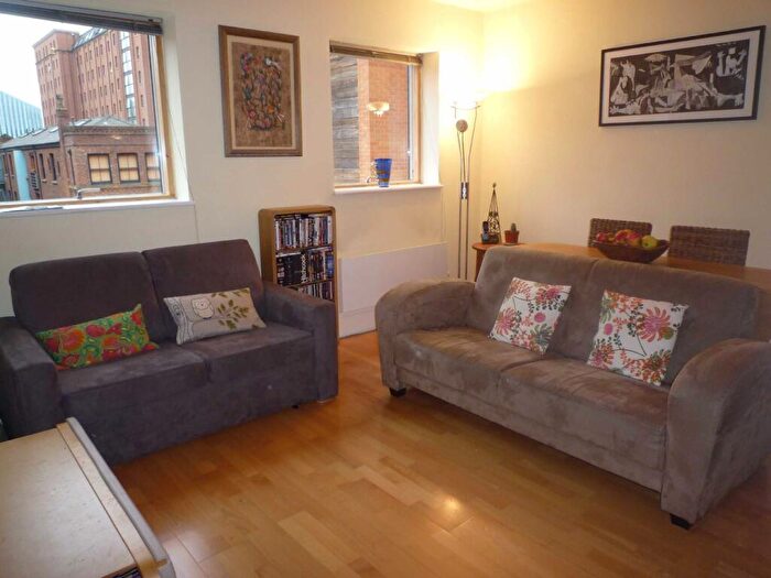 2 Bedroom Flat To Rent In Lockes Yard, Great Marlborough Street, Southern Gateway, Manchester, M1