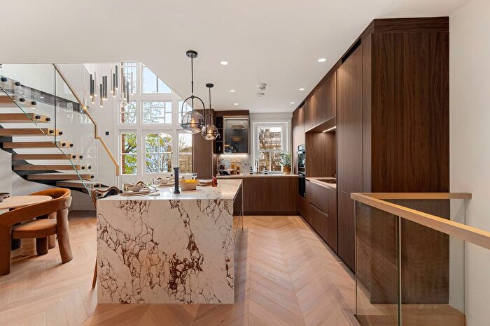 2 Bedroom Flat For Sale In Chalcot Gardens, London, NW3