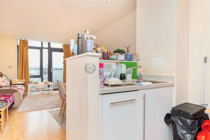 1 Bedroom Flat To Rent In Powell House, Dunstan Mews, Enfield, EN1