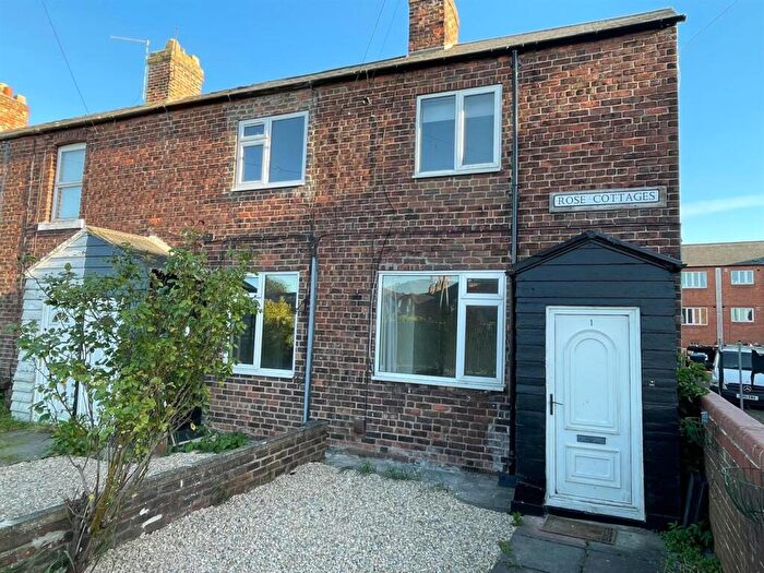 2 Bedroom Cottage For Sale In Rose Cottages, Northallerton, DL7