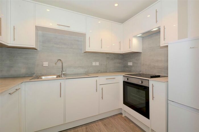 1 Bedroom Flat To Rent In Shad Thames, London, SE1