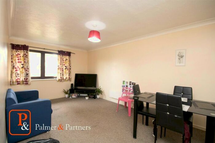 2 Bedroom Apartment To Rent In Claremont Heights, Colchester, Essex, CO1