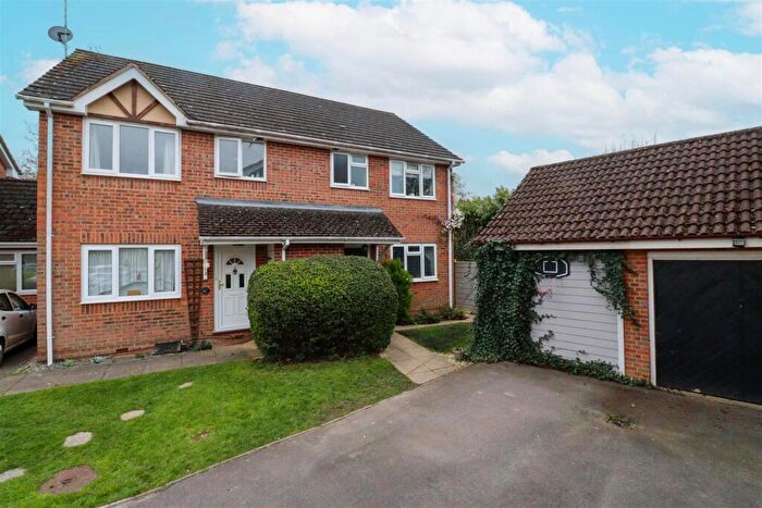 3 Bedroom Semi Detached House For Sale In Nether Vell-Mead, Church Crookham, Fleet, GU52