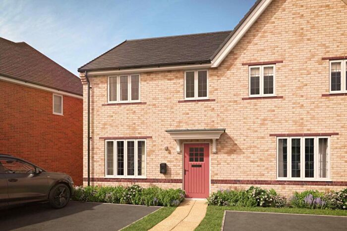 3 Bedroom Semi-Detached House For Sale In Bedford Road, Lower Stondon, SG16