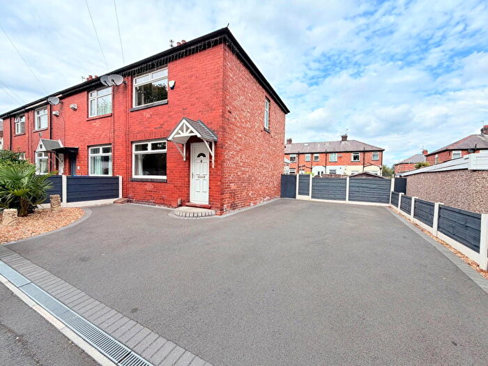 2 Bedroom Semi-Detached House For Sale In Lake Road, Denton, Manchester, M34