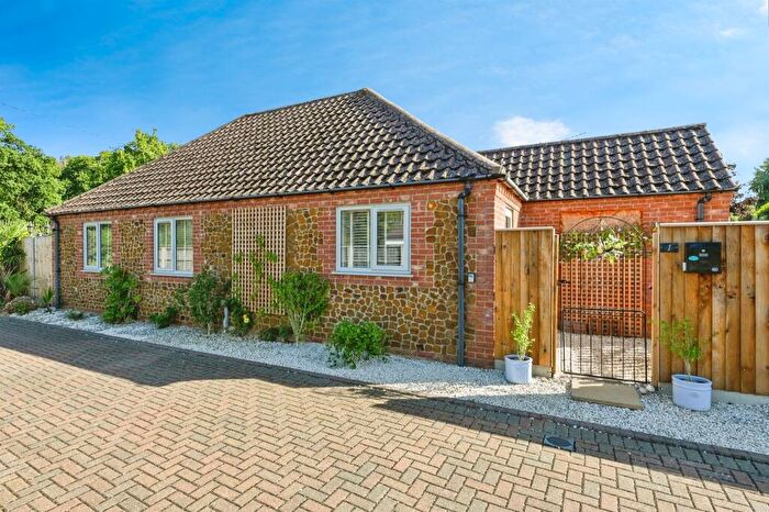 3 Bedroom Detached Bungalow For Sale In Willowmead Close, Snettisham, King's Lynn, PE31