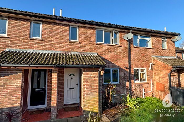 3 Bedroom Terraced House For Sale In Candover Close, Tadley, RG26