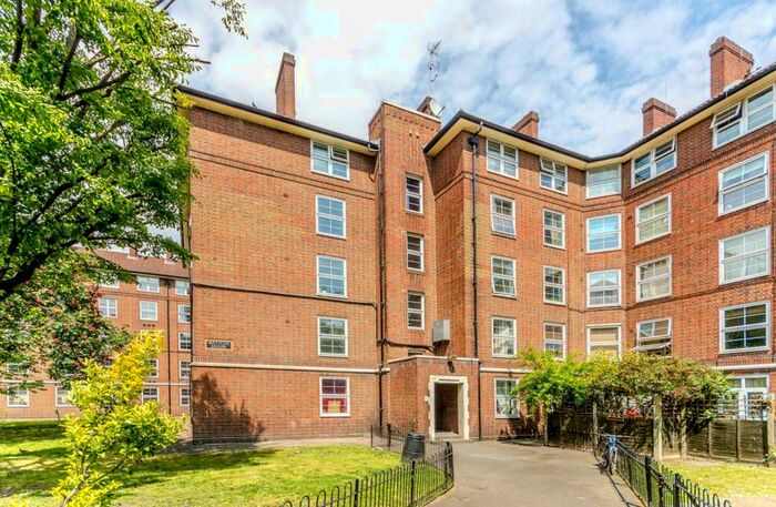 2 Bedroom Flat To Rent In St Katharines Way, Wapping, London, E1W