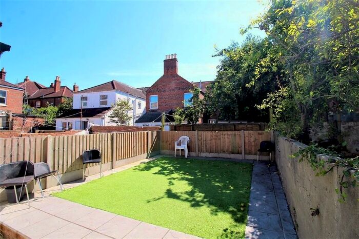 5 Bedroom Terraced House To Rent In Pains Road, Southsea, PO5