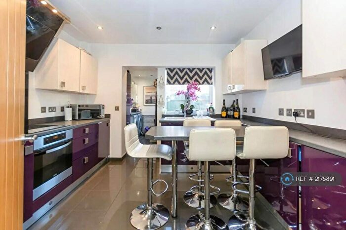 3 Bedroom Terraced House To Rent In East Drive, Birmingham, B5