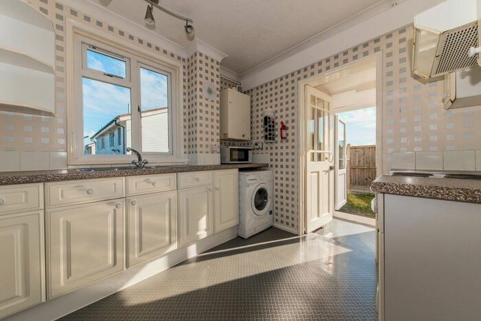 4 Bedroom Property To Rent In Old Park Avenue, Canterbury, CT1