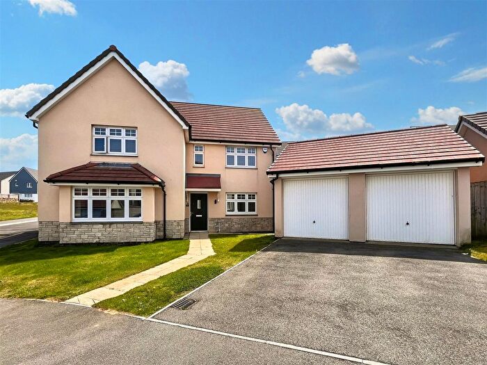 5 Bedroom Detached House For Sale In Modern Family Home On Corner Plot, Hayle, TR27