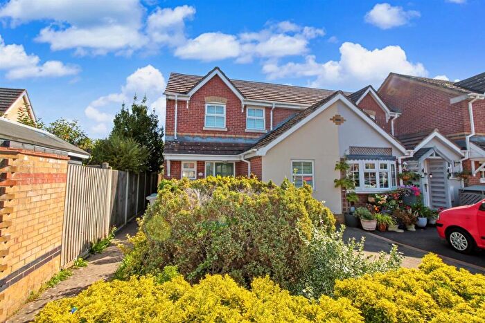 3 Bedroom End Of Terrace House For Sale In Old Warren, Thorpe Marriott, Norwich, NR8