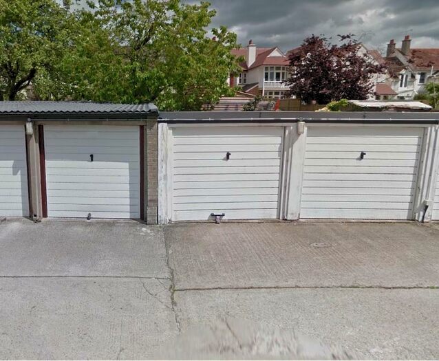 Garage / Parking To Rent In Garage, Southfield Park, OX4