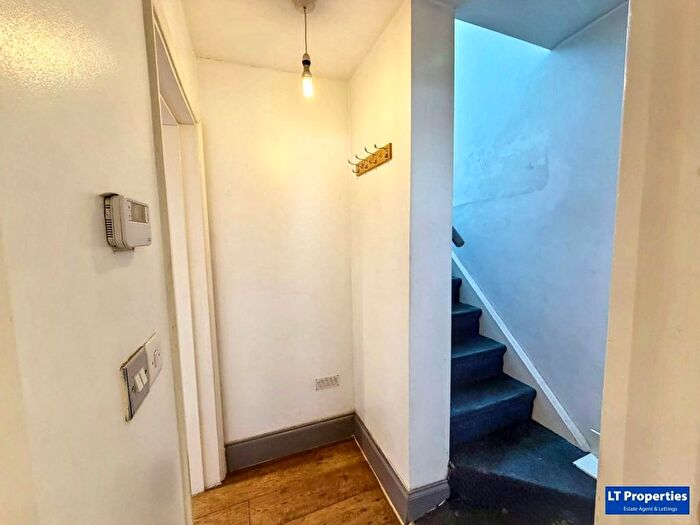 1 Bedroom Flat To Rent In Flat, Dumfries Street, Luton, LU1